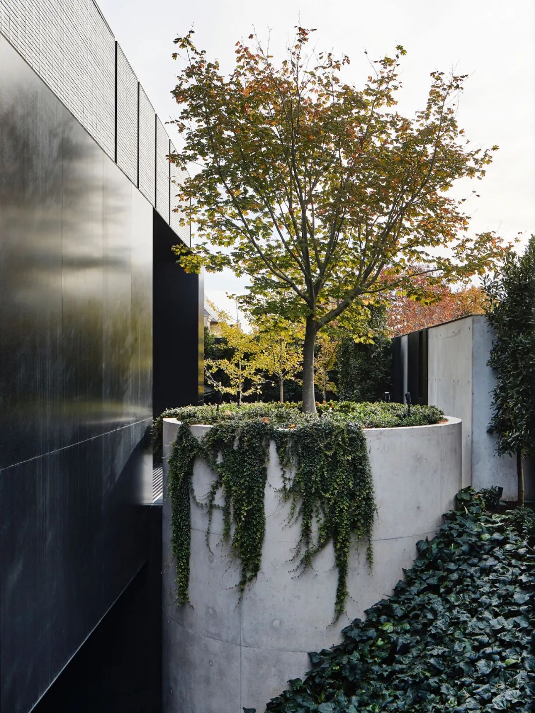 黑白配透明别墅,自然纯净空间设计丨ADDARC-33