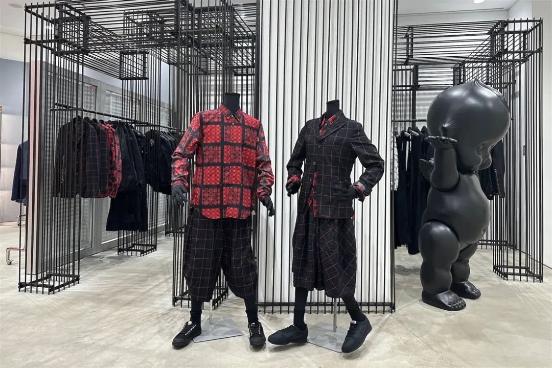 打破常规重置并呈现全新陈列空间，Dover Street Market Beijing 2023 秋冬-8