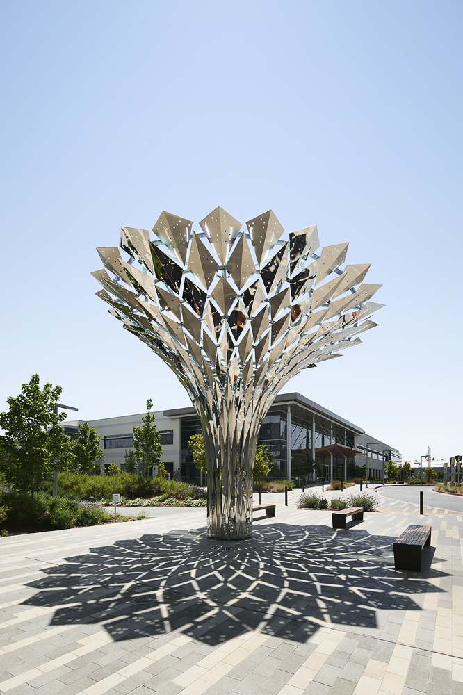 "Cosmos | Intuitive Surgical 校园的动态遮阳艺术装置"-7