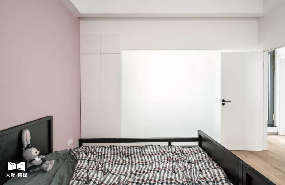 极简黑白灰,小户型 LOFT 变大 house-72