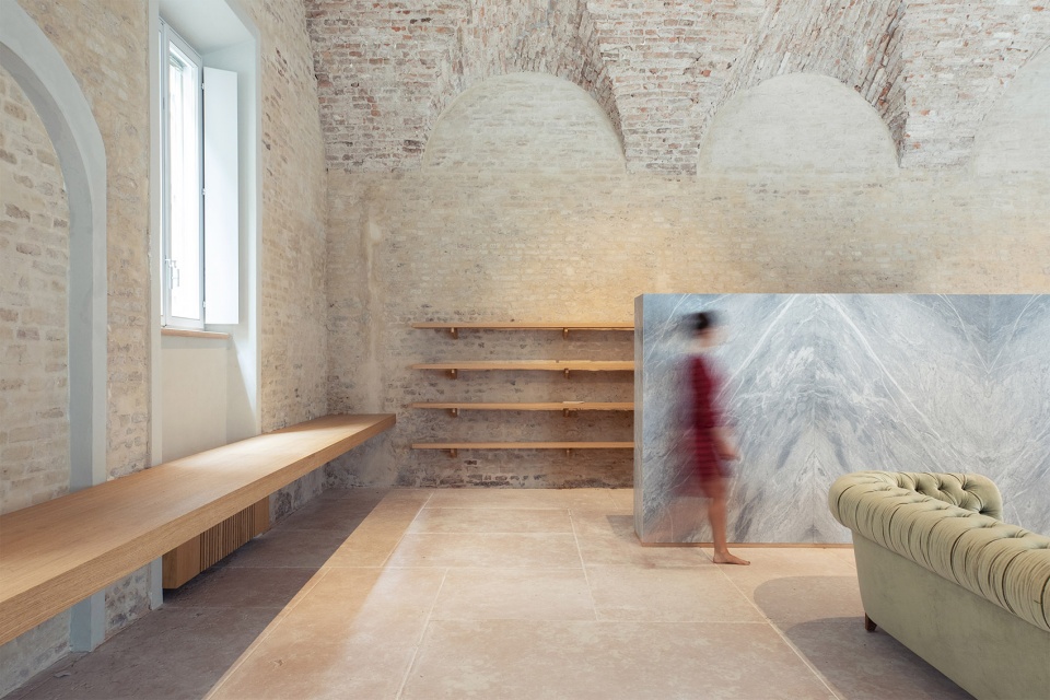 曼图亚 CV 之家-14