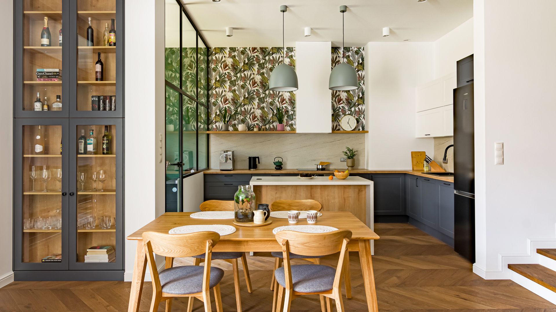 华沙适合2+1家庭的多彩公寓丨波兰华沙-1