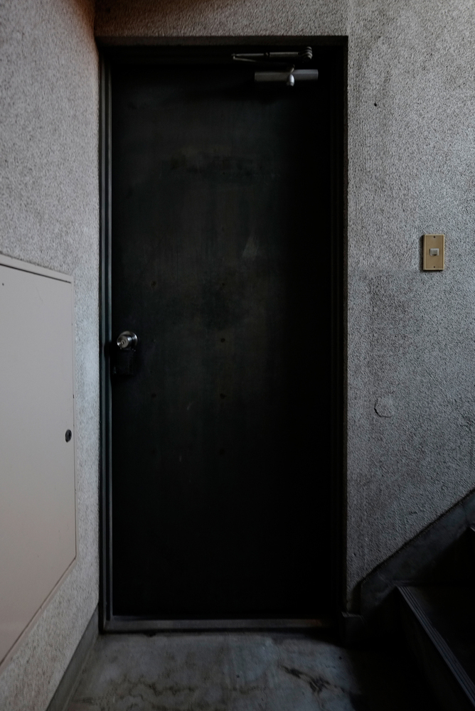 日本横滨定制鞋旗舰店设计-47