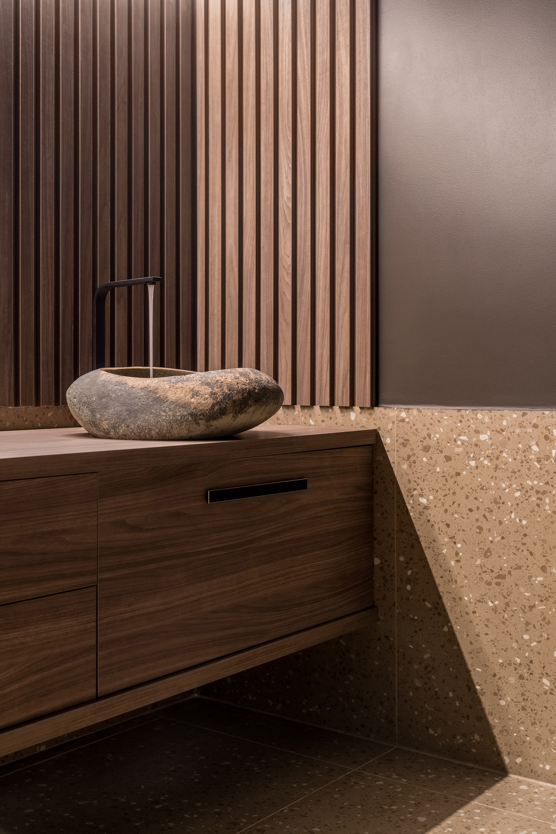 特列斯诺·普列列斯诺 第二部分

注：TELESNO PRELESTNO可能是特定的名称，由于缺乏更多背景信息，只能按音译处理 丨乌克兰丨Alexander Kornienko,Elena Kornienko-11