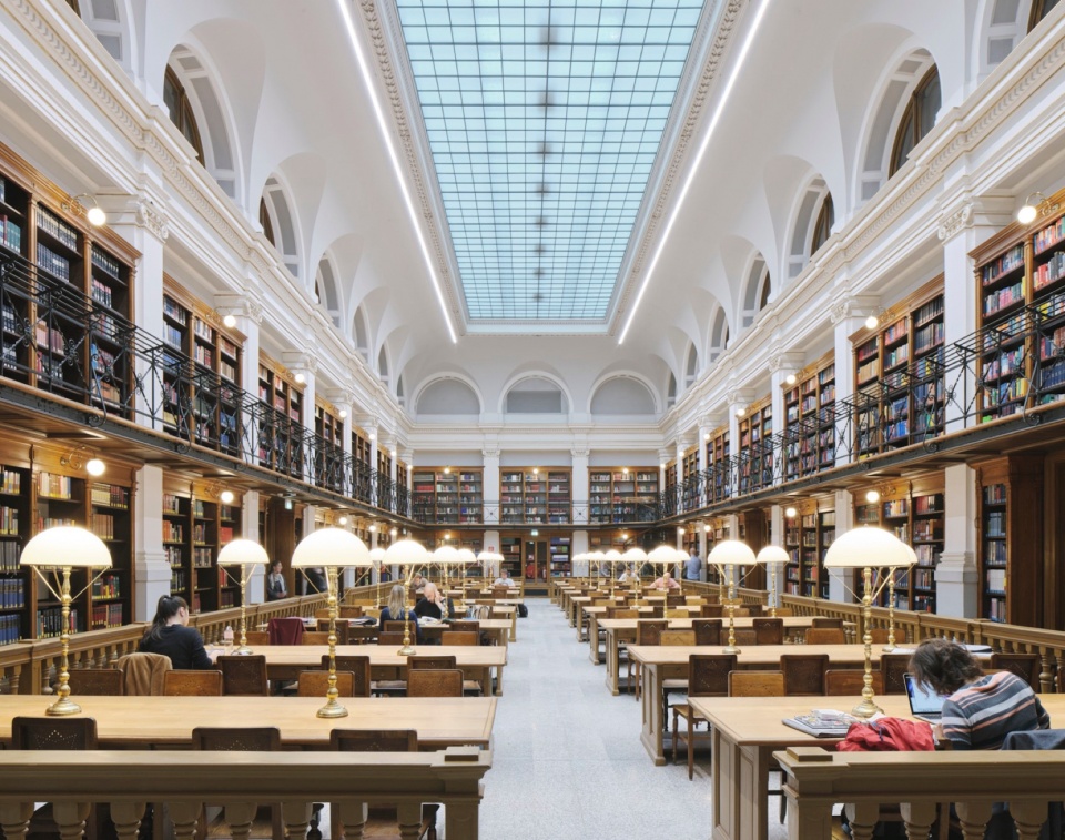 悬浮之阅 · 奥地利格拉茨大学图书馆扩建改造丨Atelier Thomas Pucher 事务所-9