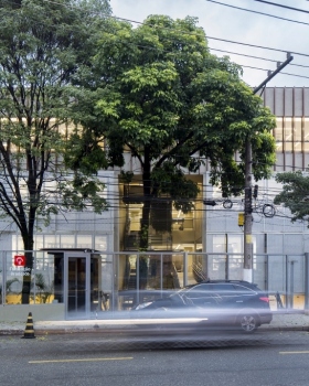 巴西 Bradesco 基金会学校 | 旧建筑新生命，垂直校园的绿色创新