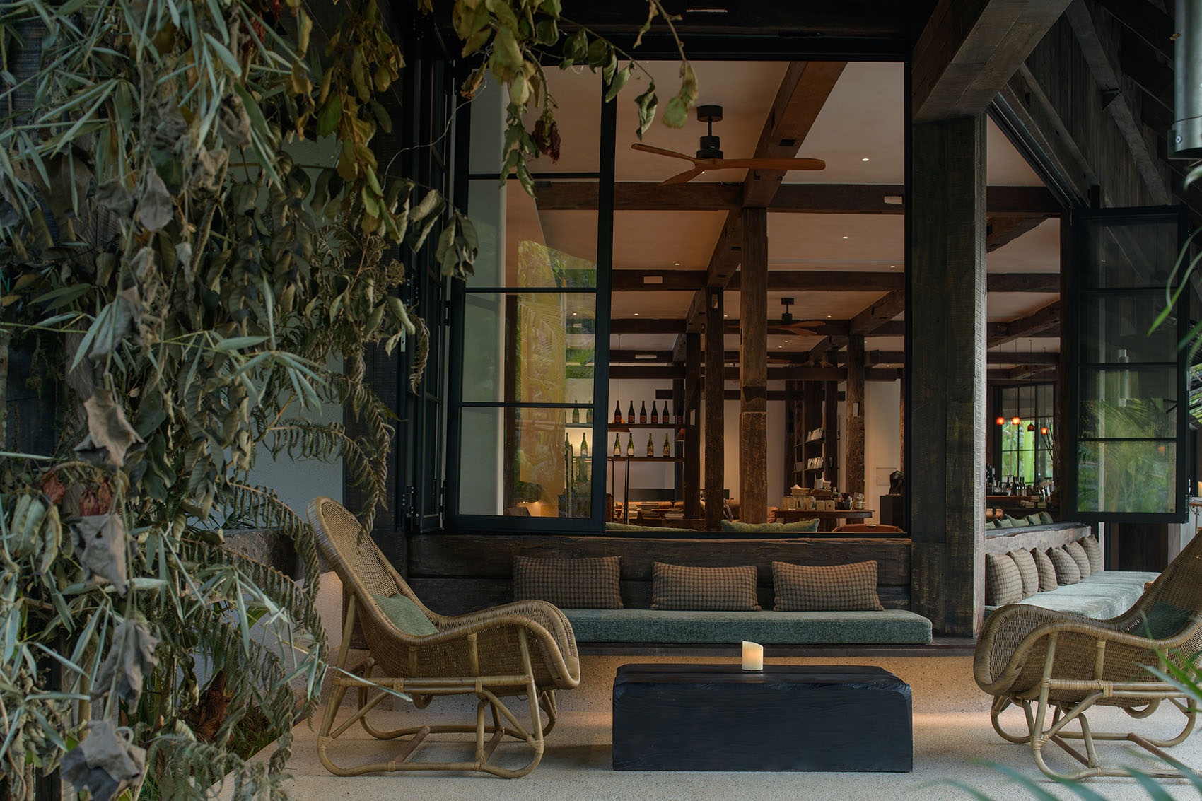 离荒岛COFFEE · 雨林宿集店丨杭州观堂室内设计有限公司-45