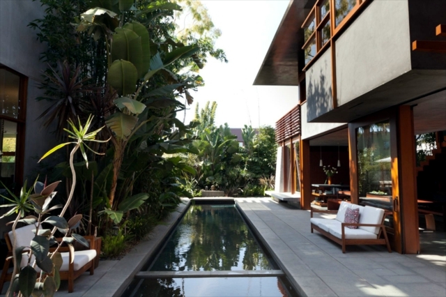 带屋顶太阳能板的现代住宅丨美国加利福尼亚-21