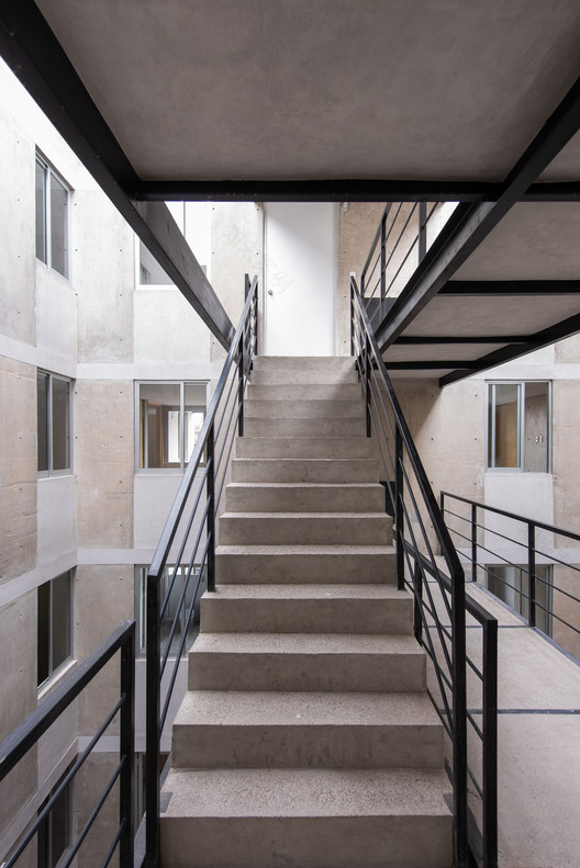 墨西哥城“VIBE”公寓,低成本高品质空间营造-11