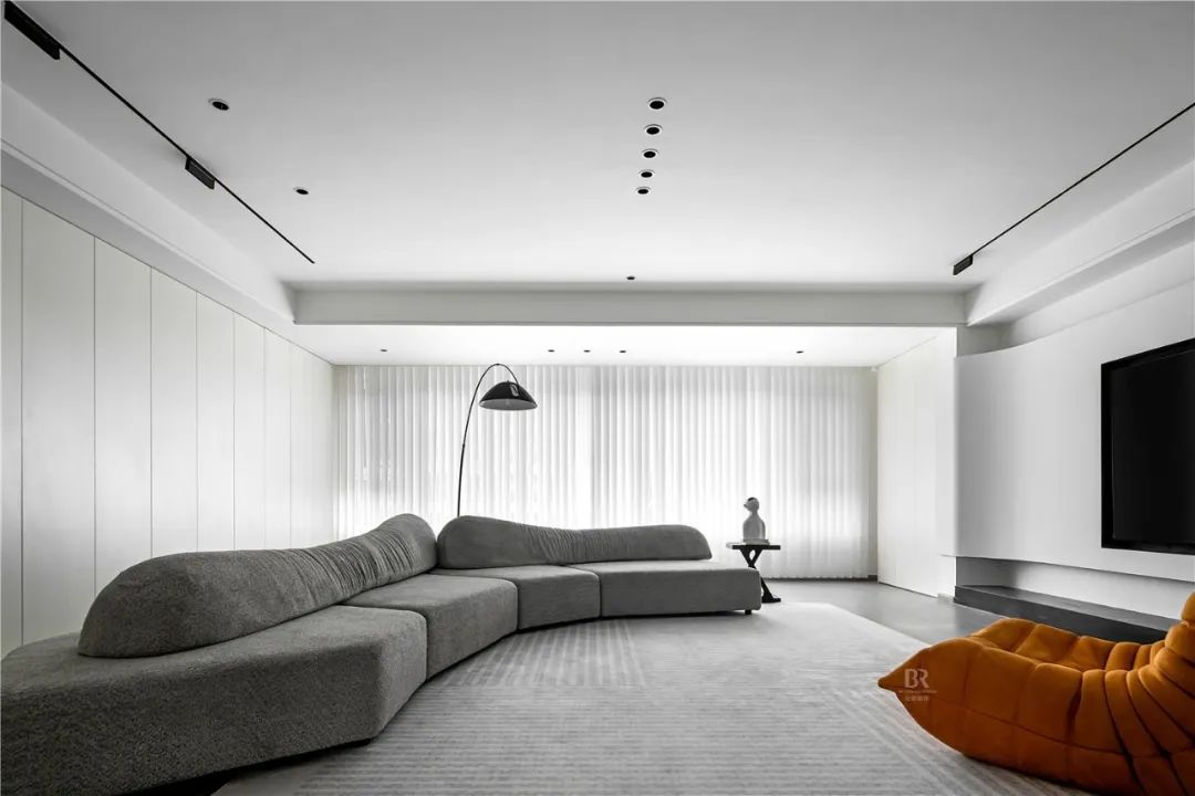 简约至上 · 年轻夫妇的舒适之家-23