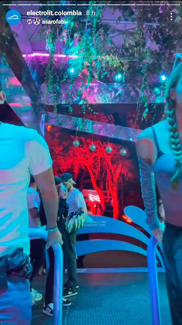 ELECTROLIT TOMORROWLAND CORE MED-18