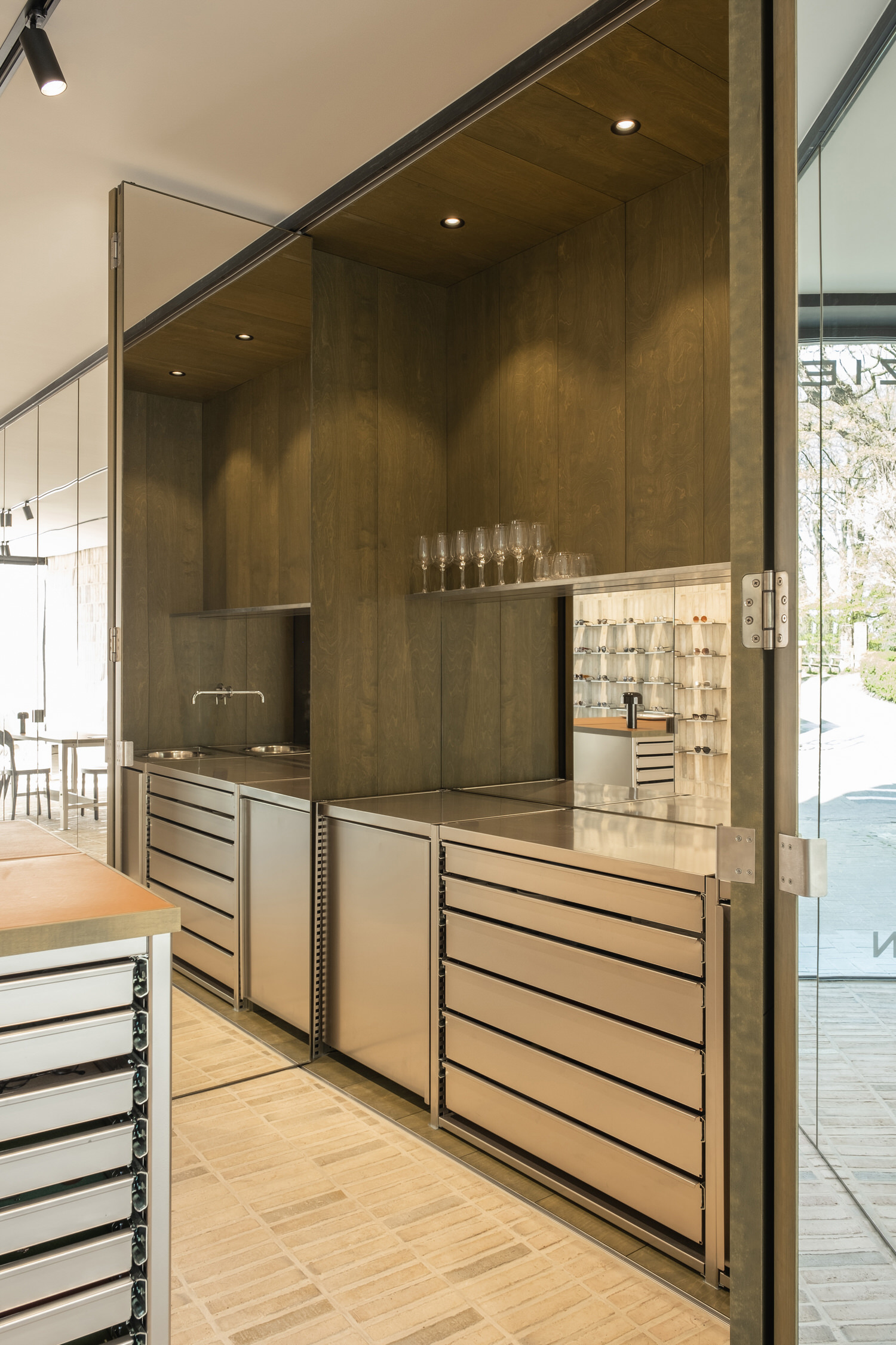 比利时 Optiek Hons 眼镜专卖店丨Zware Jongens-14