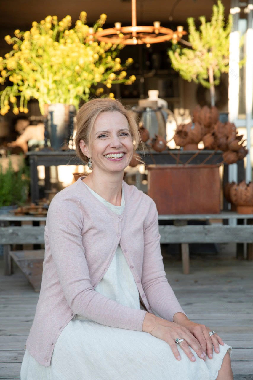 瑞典湖畔的田园诗般乡村生活-11