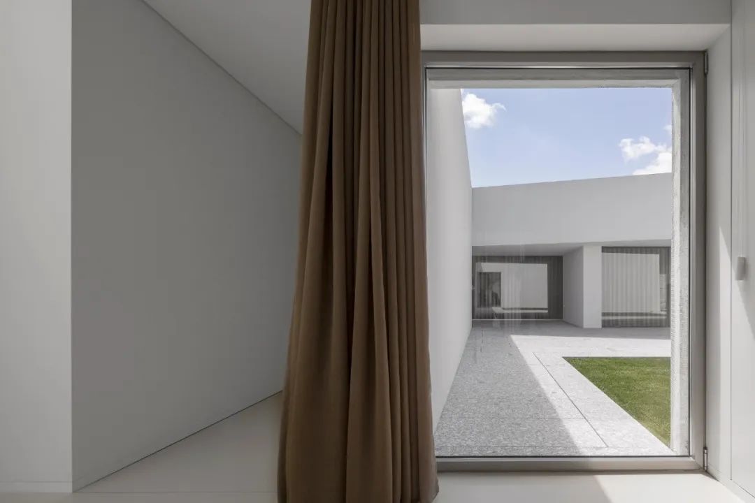 埃斯托里尔别墅丨葡萄牙丨Rui Vieira Oliveira architect-57