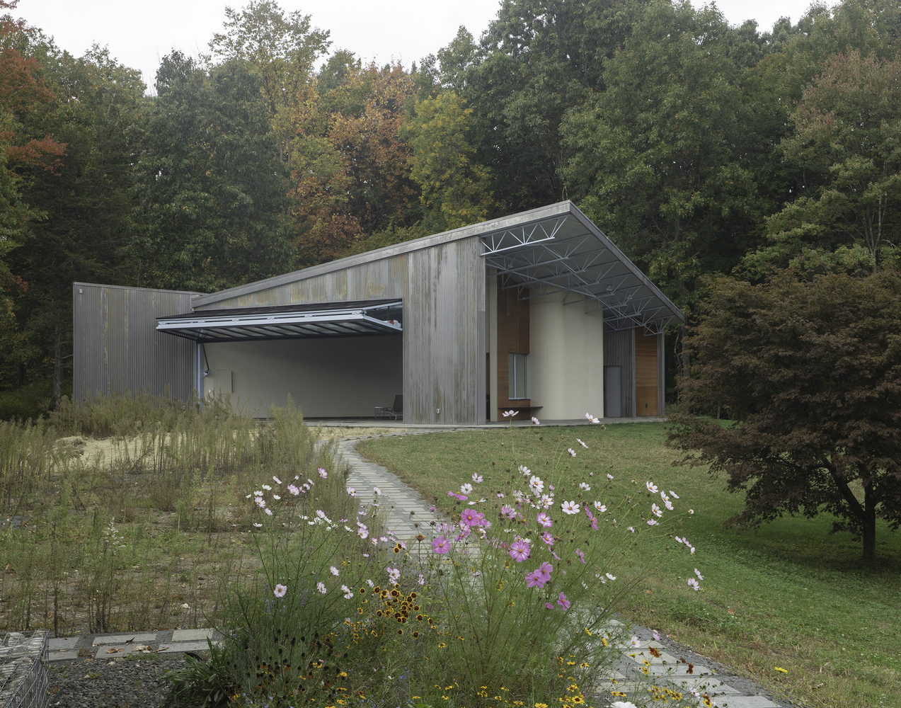 灰白色尼瓦泳池别墅丨美国纽约丨GAuthier Architects-19