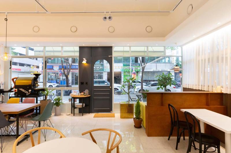 22 平米温馨小咖啡馆，打造温暖空间-15