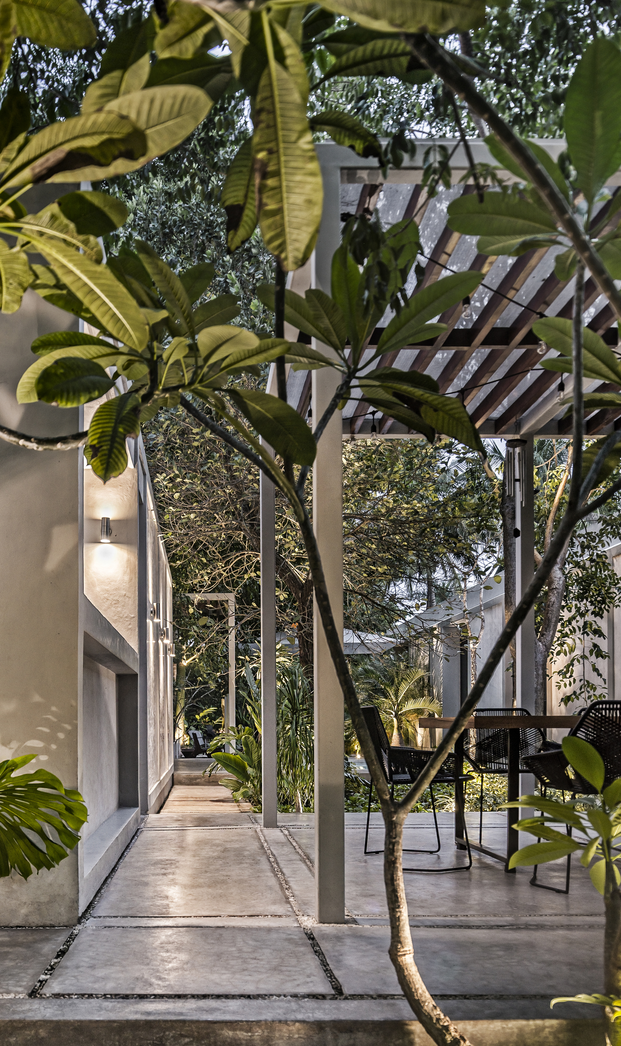 线性住宅的室内外一体化设计-14