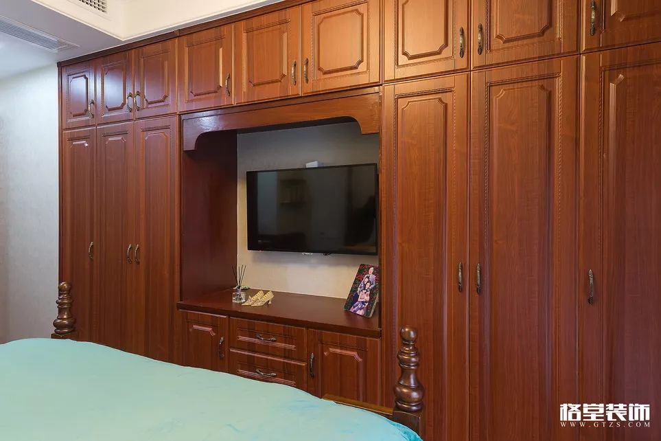 君悦东方美式生活,实木家具藏蓝沙发打造复古甜美空间-43