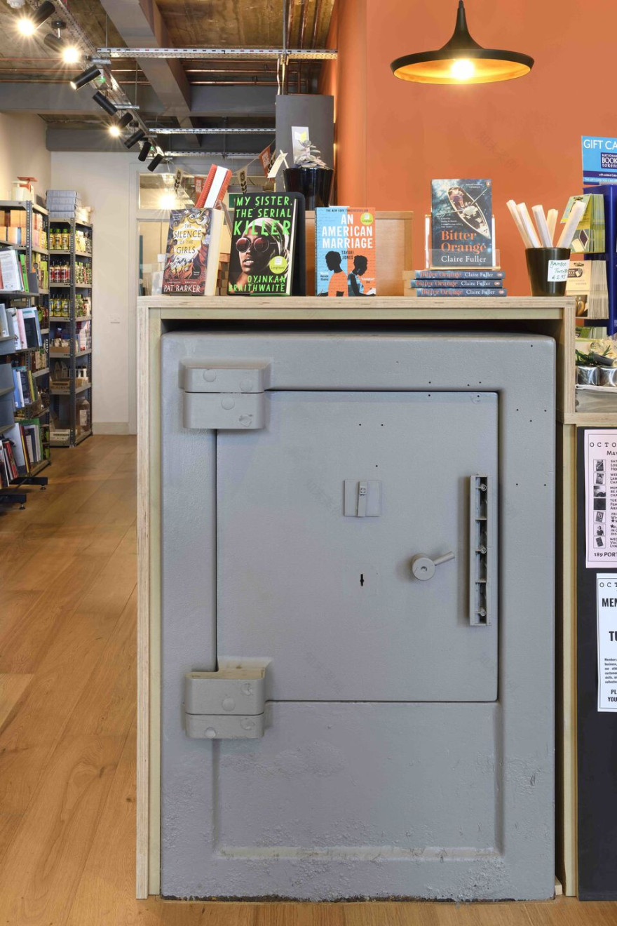 南安普敦社区精神 · Studio B·a·d 打造“十月书籍”共享空间-23