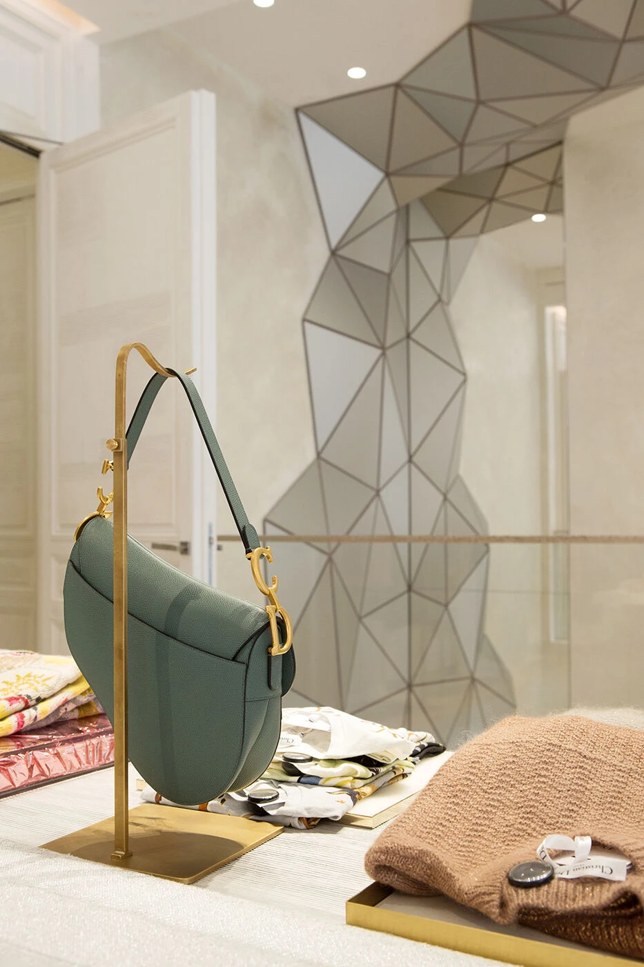 迪奥蒙特卡罗精品店楼梯区域设计-13