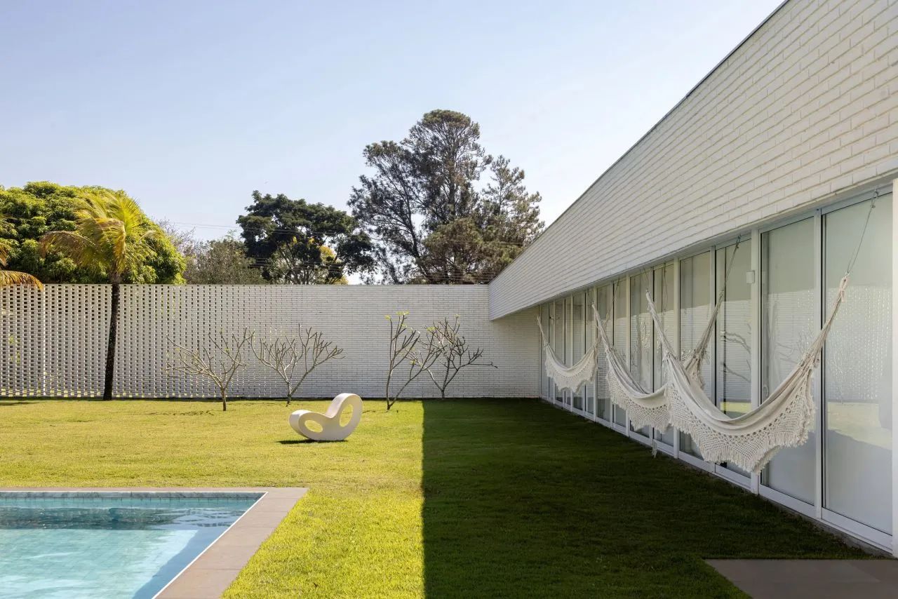 “牛奶蜂巢”屋|White Bricks 住宅丨巴西巴西利亚丨BLOCO Arquitetos-22