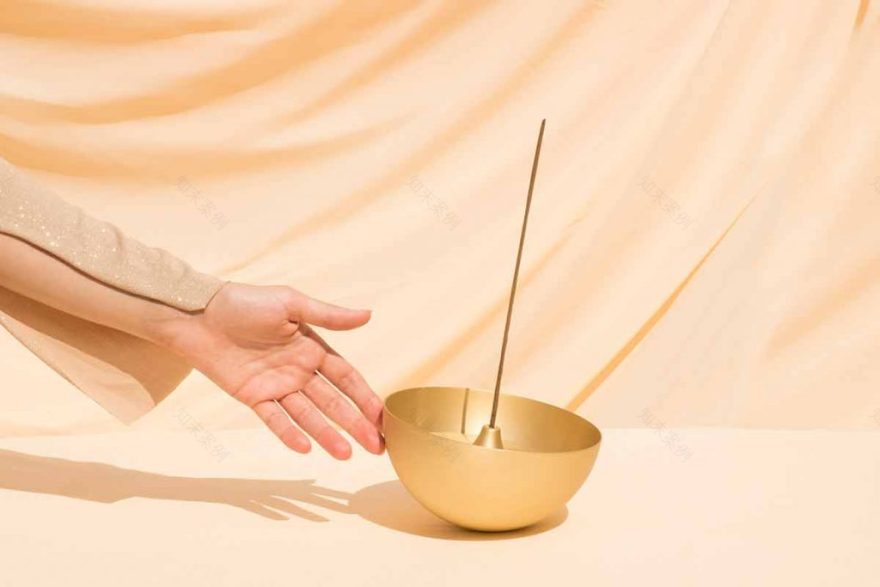 身心平衡的仪式 | Sara Ricciardi + Simone Piva 为 Made in Edit 设计“Ora”系列-14