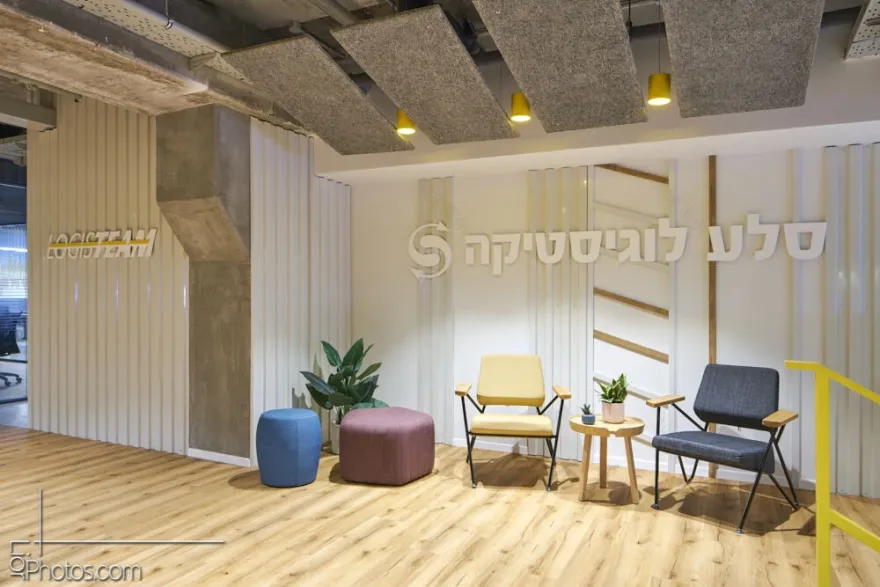 集装箱创意打造活力办公空间-11