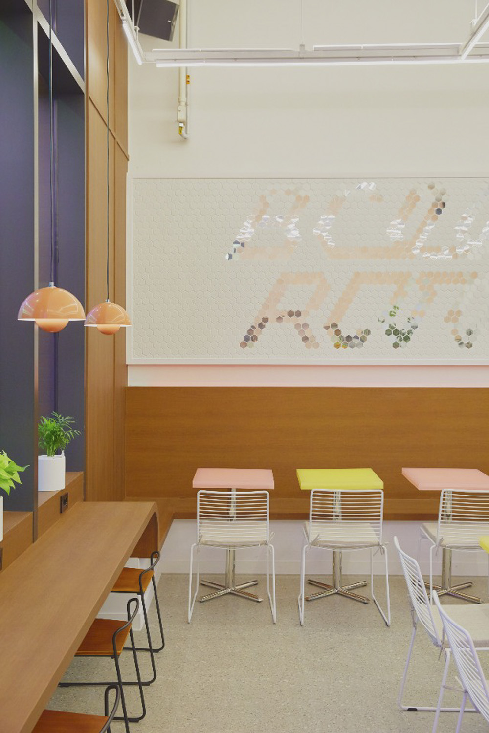 20 坪极简专卖店设计，彰显精致品味-8