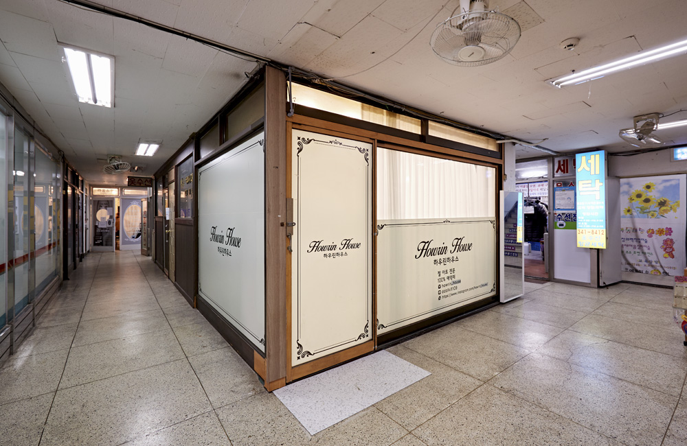 极简白诠释四坪小店的精致魅力-12