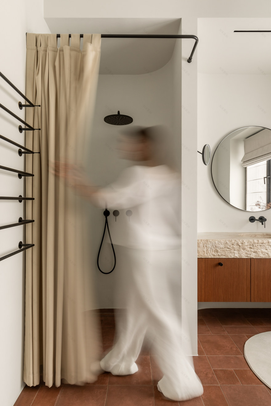 青山别墅(注:house常见可译为房子、住宅、别墅等,这里结合语境GREEN HILLS(青山),别墅表意更合适) 丨UkraineKyiv丨YD interior studio-40