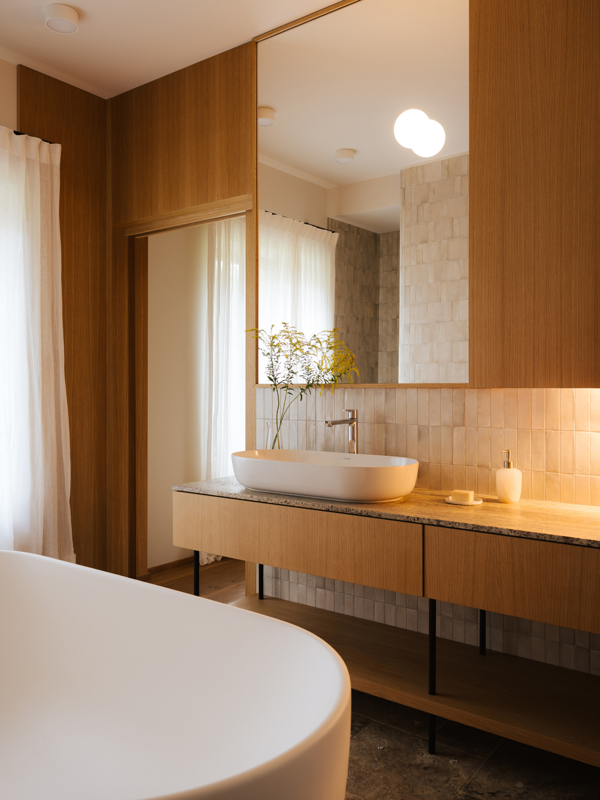 Residence on the Edge of National Forest / Studio GAB-37