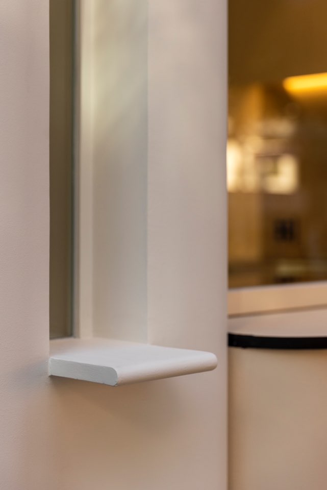 极简风格的咖啡厅室内设计-15