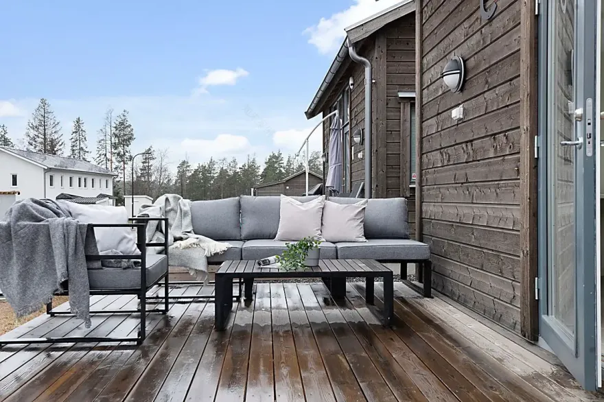 瑞典 28m2 木质迷你屋的极简设计魅力-12