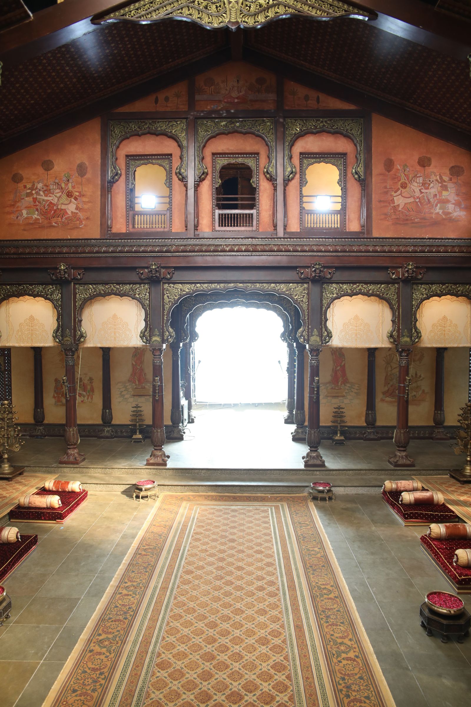 电影《Chhaava》室内场景（法庭）设计丨Subrata Chakraborty和Amit Ray-7