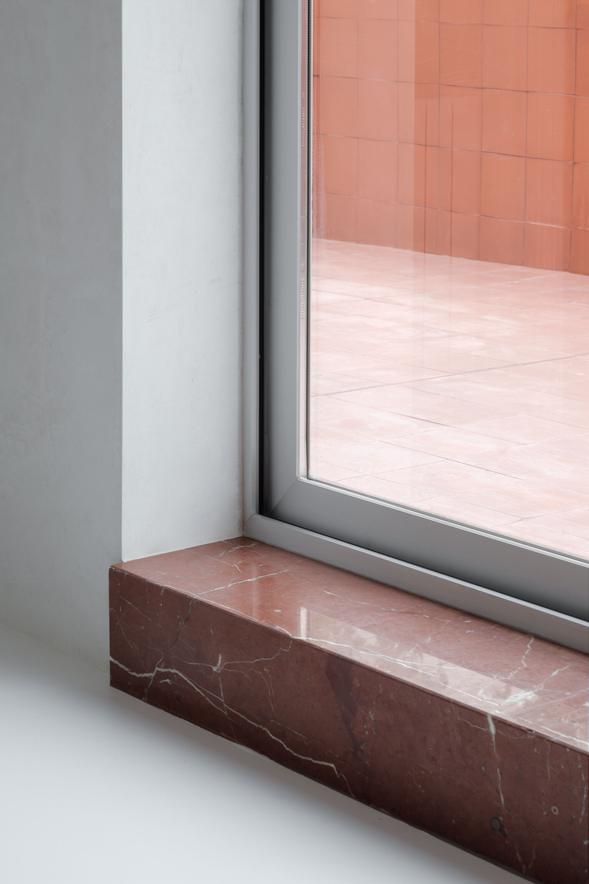 里约之家丨西班牙马德里丨HANGHAR-23