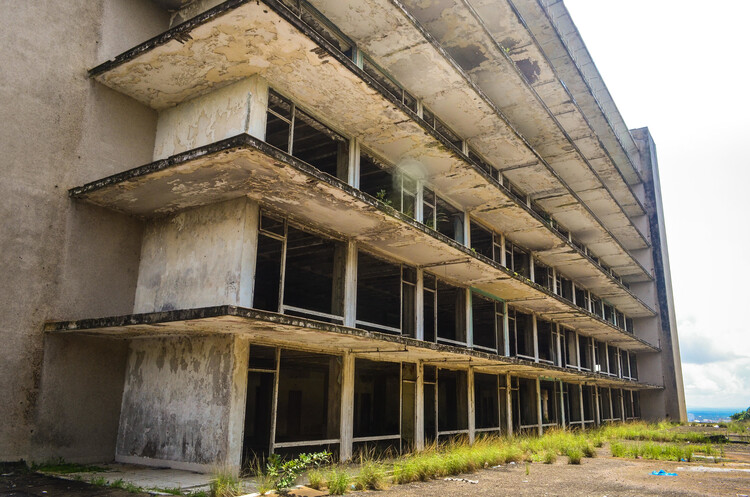 豪华酒店遗迹丨利比里亚丨弗朗西斯科·德卡斯特罗-5