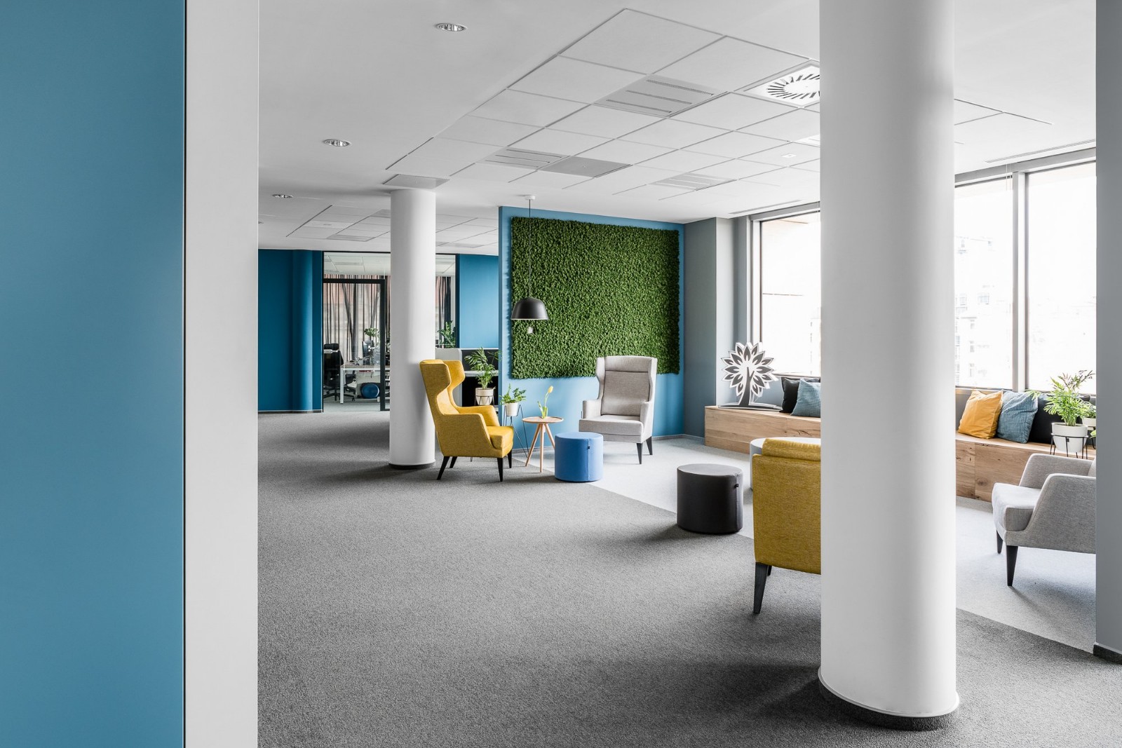 用色彩与绿植点亮办公空间·波兰TBSCG广告公司  CH+ Wojtek Chrzanowski-0