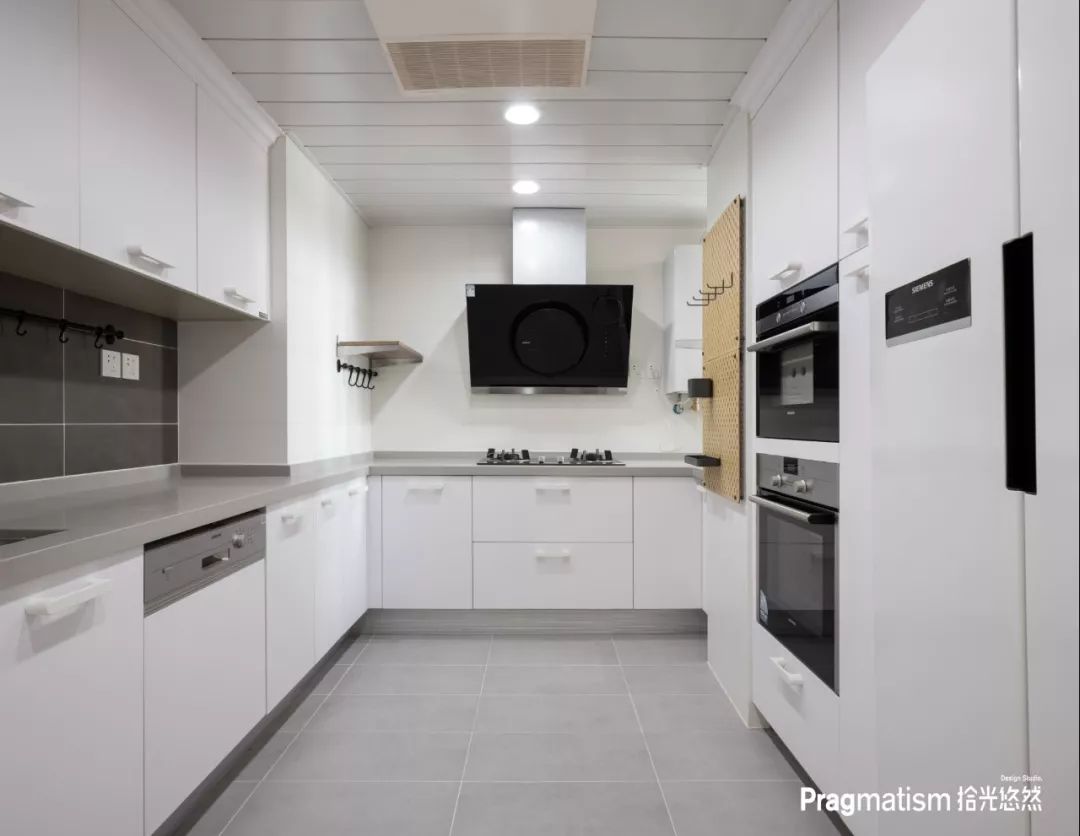 成都 300 平米跃层私宅设计，功能强大且明亮简洁-48