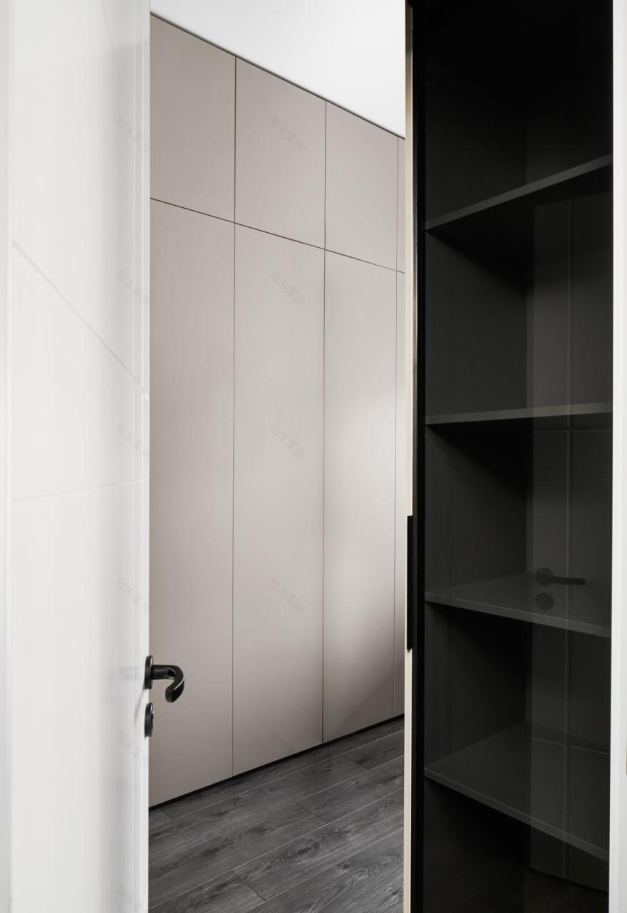 负楼层生活空间的艺术改造-34