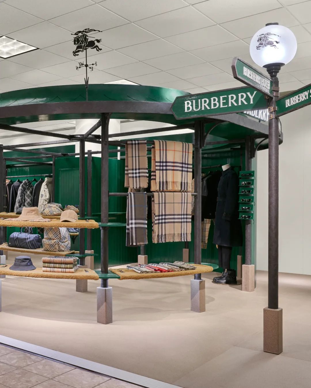 Burberry 沉浸式公园凉亭快闪店丨美国达拉斯-3