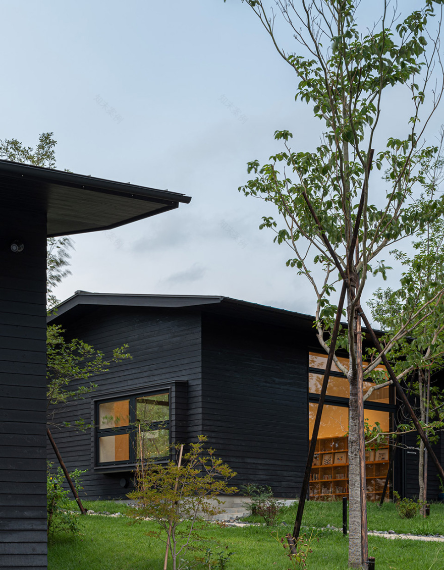 町田药师池公园“四季彩之森”游客中心丨日本-33