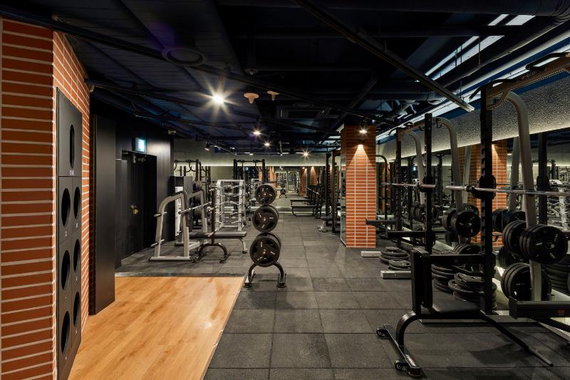 照明点亮 100 平商业空间-9