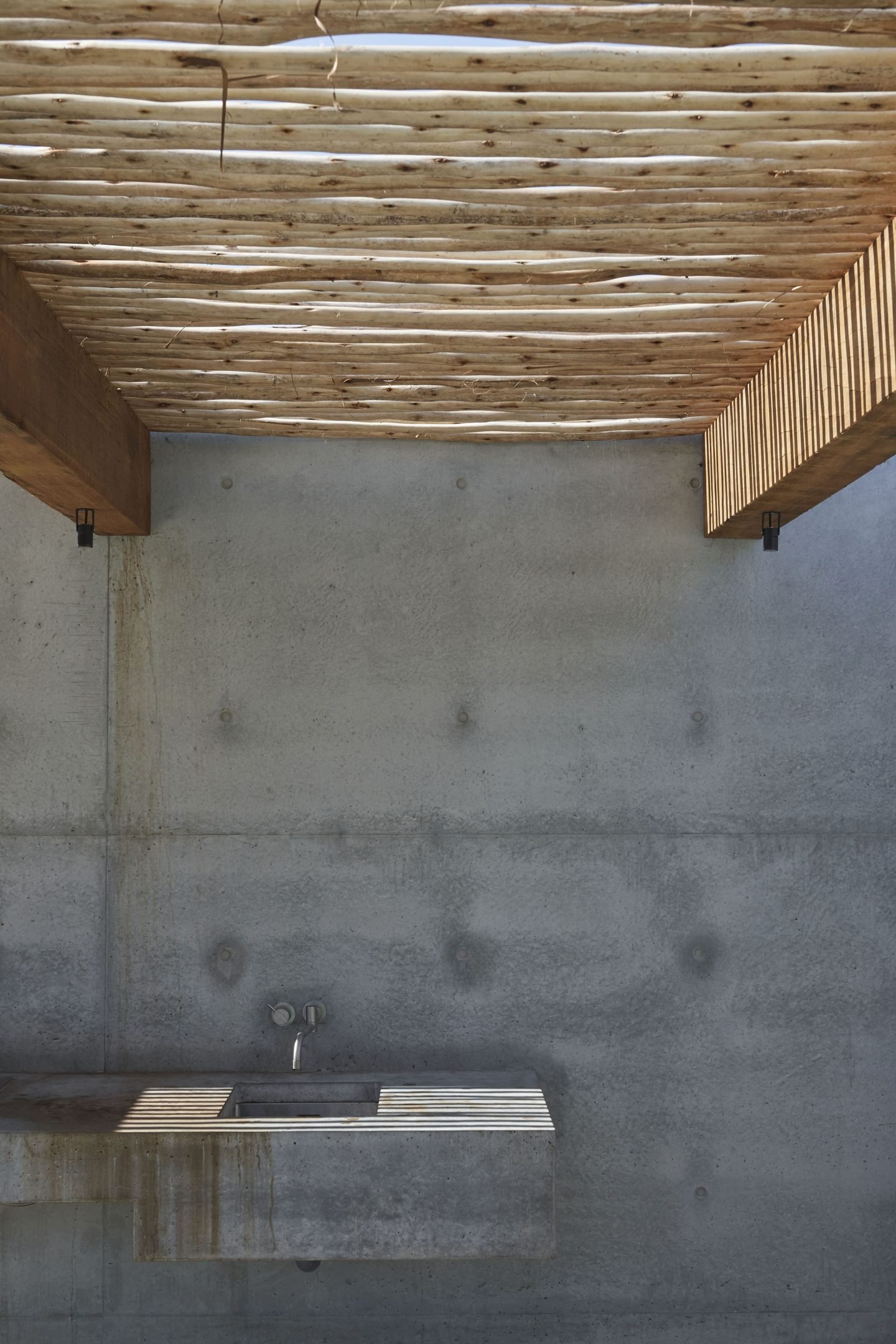 Contrasts And Duality Of Materiality Inform The Design Of House At Prickly Rocks - IGNANT-8