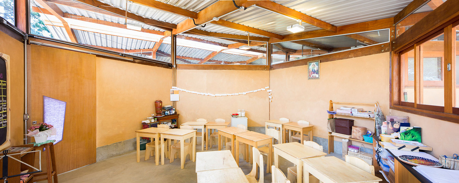 巴西 Ecoara Waldorf School 有机建筑营造温馨学习环境-36