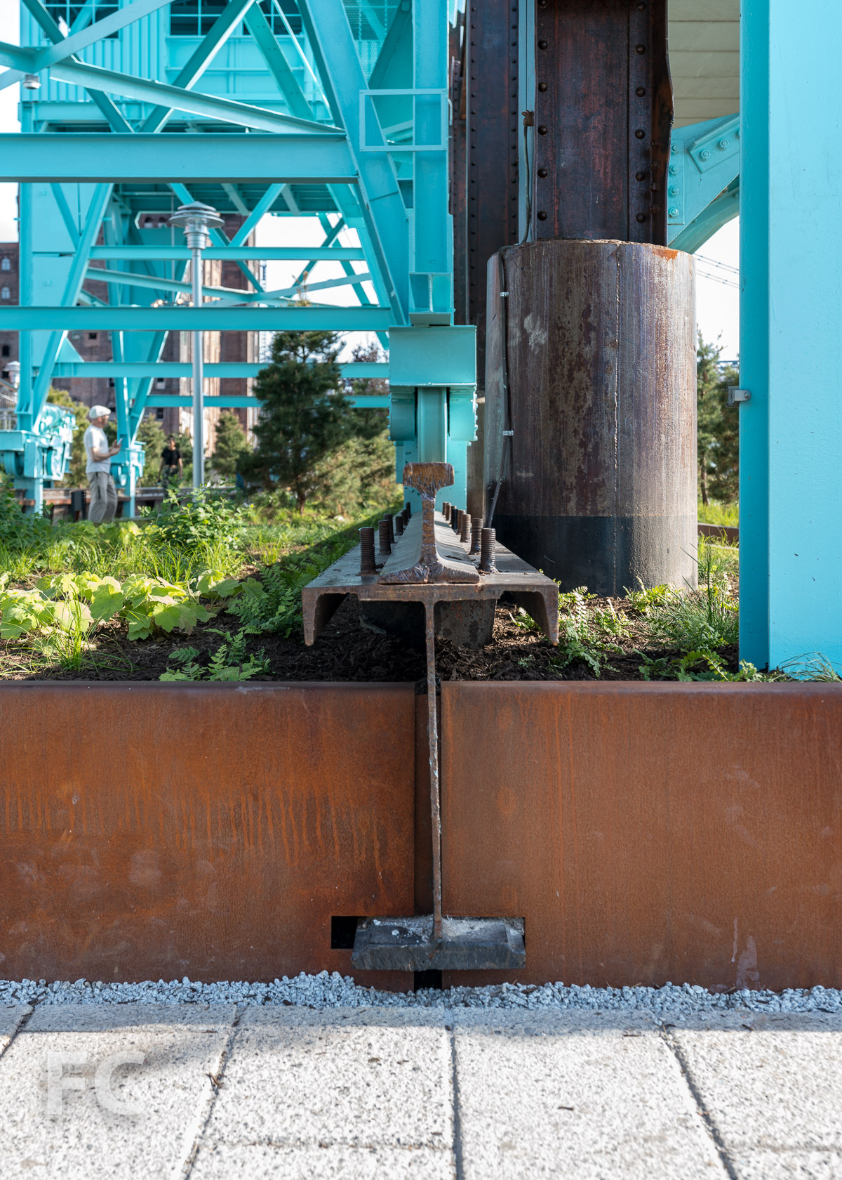 Tour: Domino Park & 260 Kent Avenue — FIELD CONDITION-4