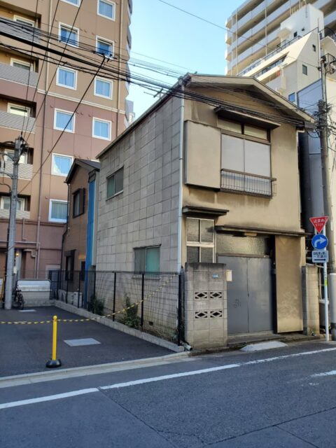 新宿の家 隙間の光明丨日本京都丨キトキノアーキテクチャ（小林玲子）-43