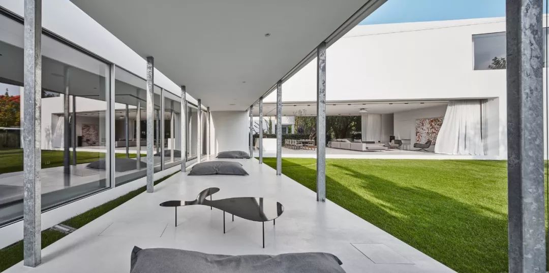 波兰 KWK PROMES 建筑工作室打造“跟随太阳轨迹移动的房子”-26