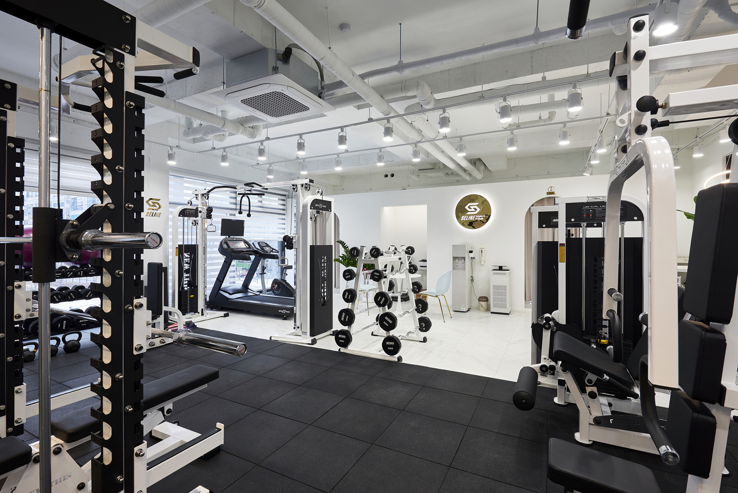 白色简约 PT 工作室设计-8