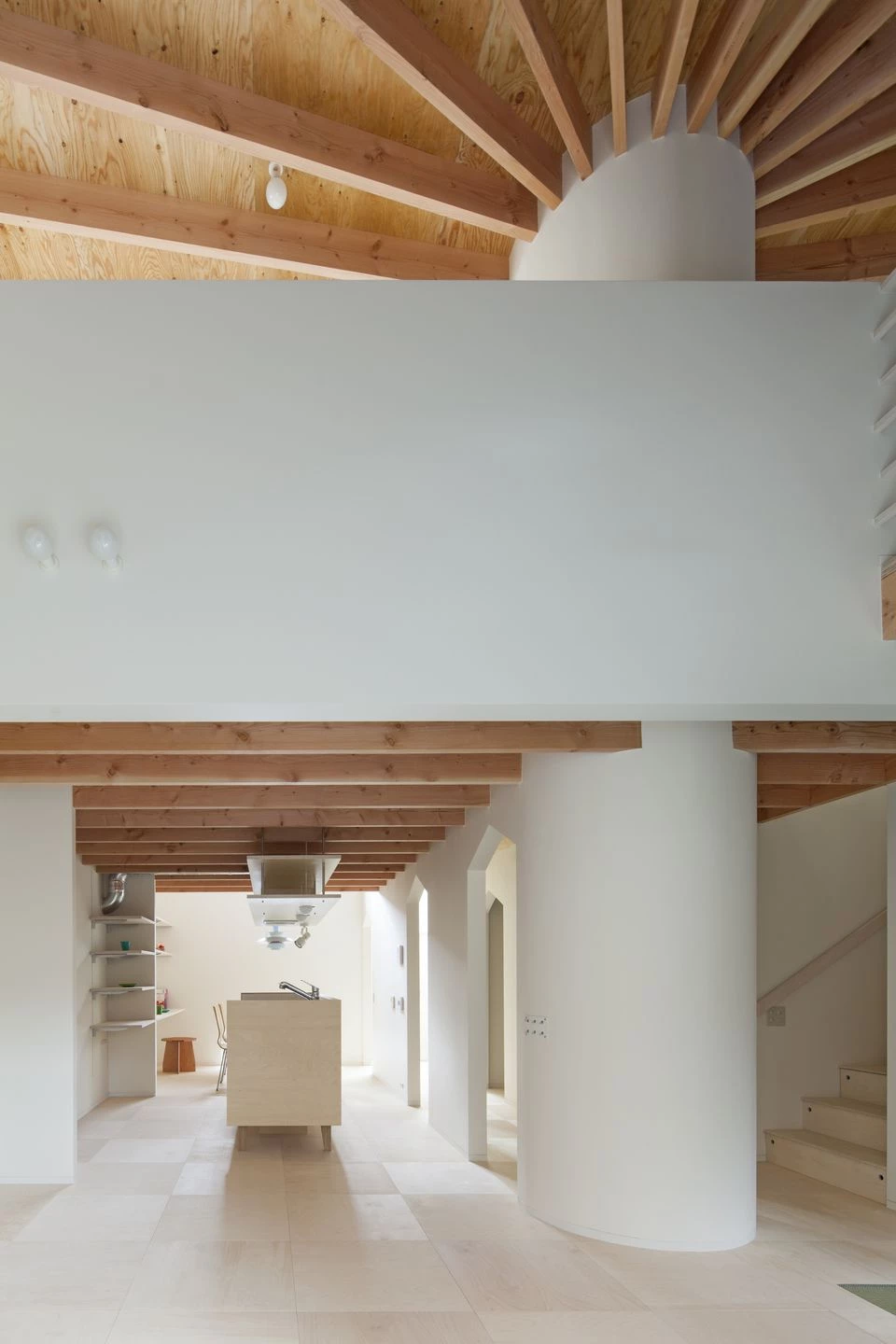 大阪方形住宅中的宁静与活力空间-14