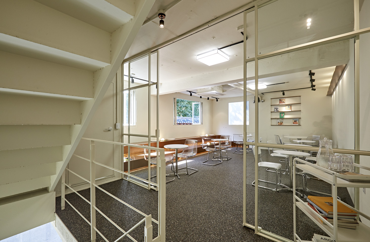 30 平现代简约咖啡厅设计，诠释极简美学-7